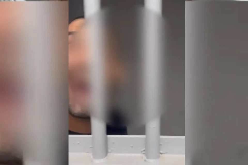 Homem invade e causa alvoroço em delegacia em Trindade: ‘sou mais doido que vocês’ (Foto: Reprodução)