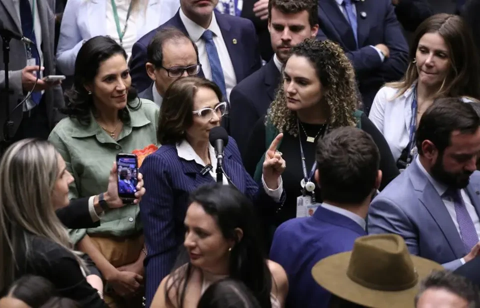 image Congresso derruba veto de Lula a projeto que reduz pena de Bolsonaro