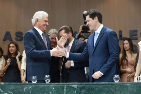Imagem mostra ex-governador Ronaldo Caiado e governador Daniel Vilela