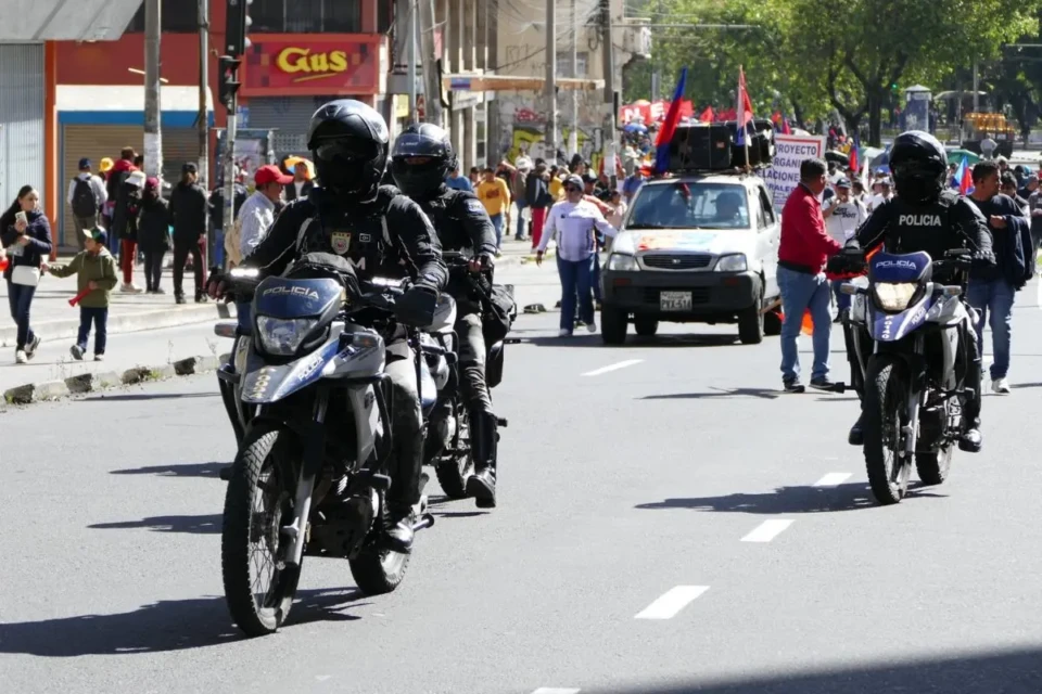 Novo toque de recolher começa a valer hoje no Equador (Foto: Polícia Equador)