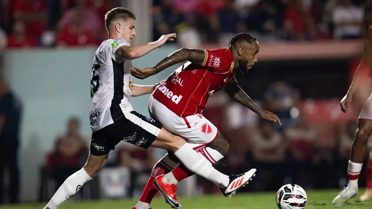 Partida entre Vila Nova e Athletic-MG na Série B