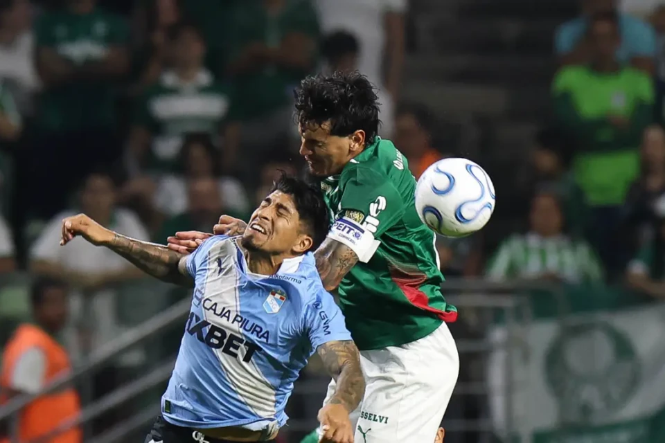Palmeiras disputa liderança contra o Sporting Cristal