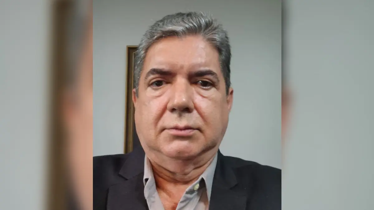 Advogado Hélio