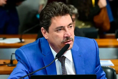 Senador e comandante do PL goiano, Wilder Morais