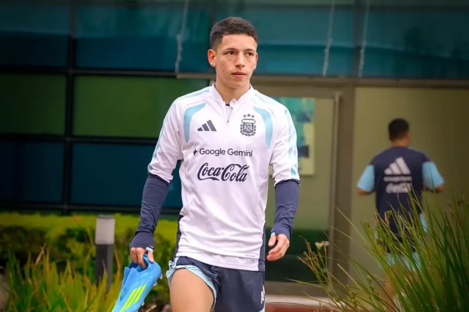 Prestianni em treino da Argentina