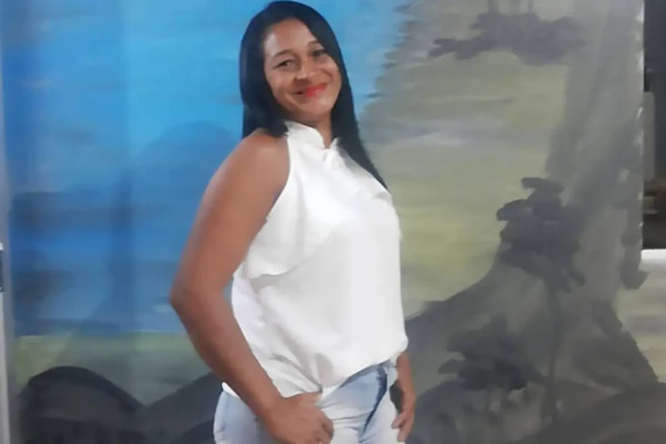 Vítima de ataque de aluno em escola é velada na própria casa no Acre (Foto: Facebook)