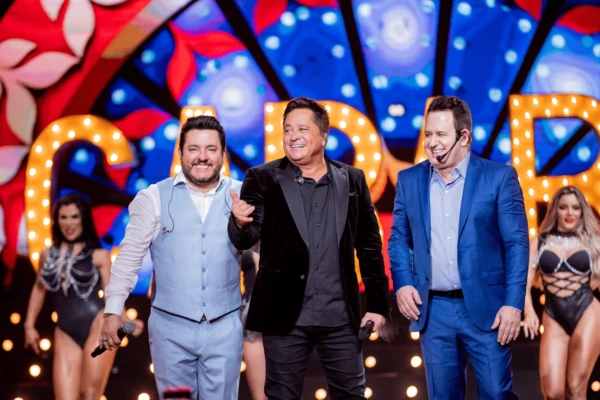 Leonardo e Bruno e Marrone fazem despedida da turnê 'Cabaré' em Goiânia neste sábado
