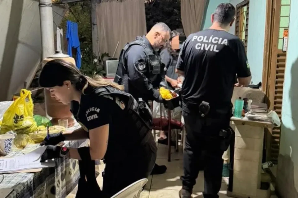 Policiais cumpriram mandados em dois estados e no DF - (Foto: reprodução/PCGO)
