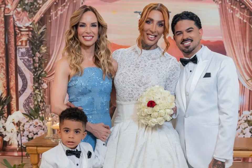 Pepita se casa em cerimônia produzida pelo programa Fábrica de Casamentos Pepita tem casamento produzido pelo Fábrica de Casamentos