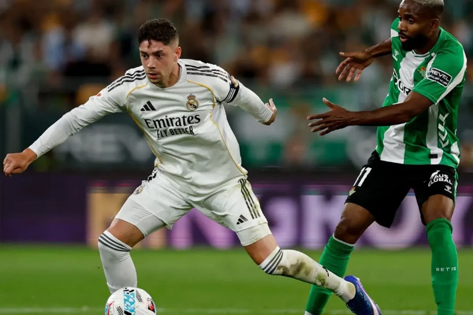 Valverde em partida pelo Real Madrid
