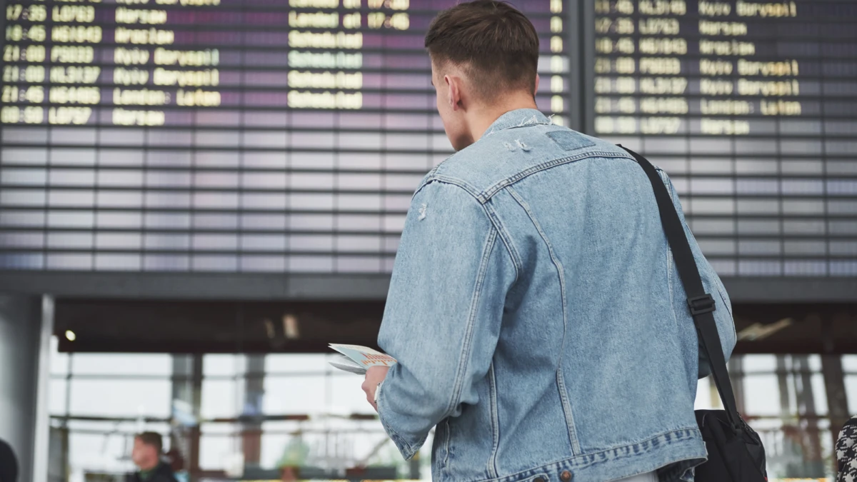 man-expects-his-flight-airport