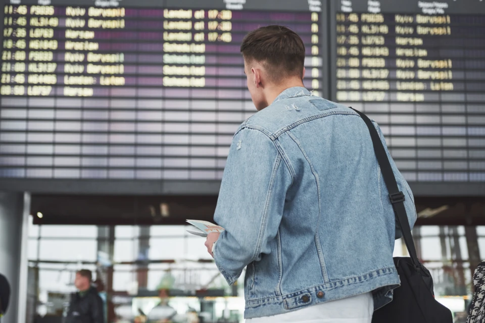 man-expects-his-flight-airport