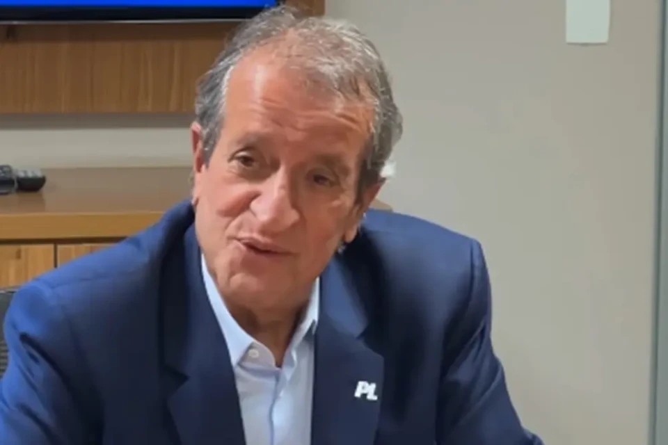 PF diz que Valdemar desviou R$ 119 milhões em emendas, e Dino bloqueia bens de dirigente do PL