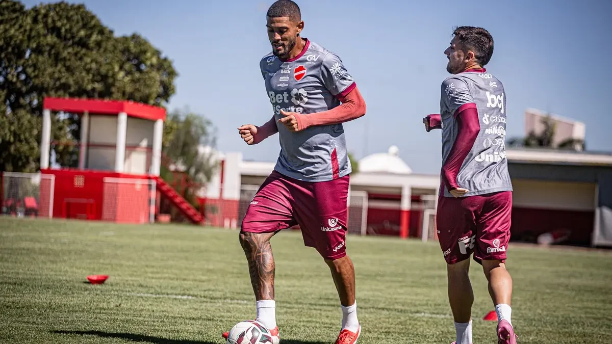Willian Formiga poderá entrar em campo pelo Vila Nova na Copa Centro-Oeste
