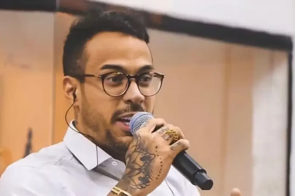 Ex-cantor gospel é preso em Cristalina após viajar para Dubai em lua e mel com mandado de prisão em aberto