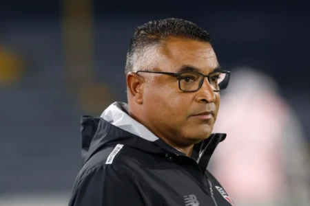 Pressionado, Roger Machado deixa o comando do São Paulo