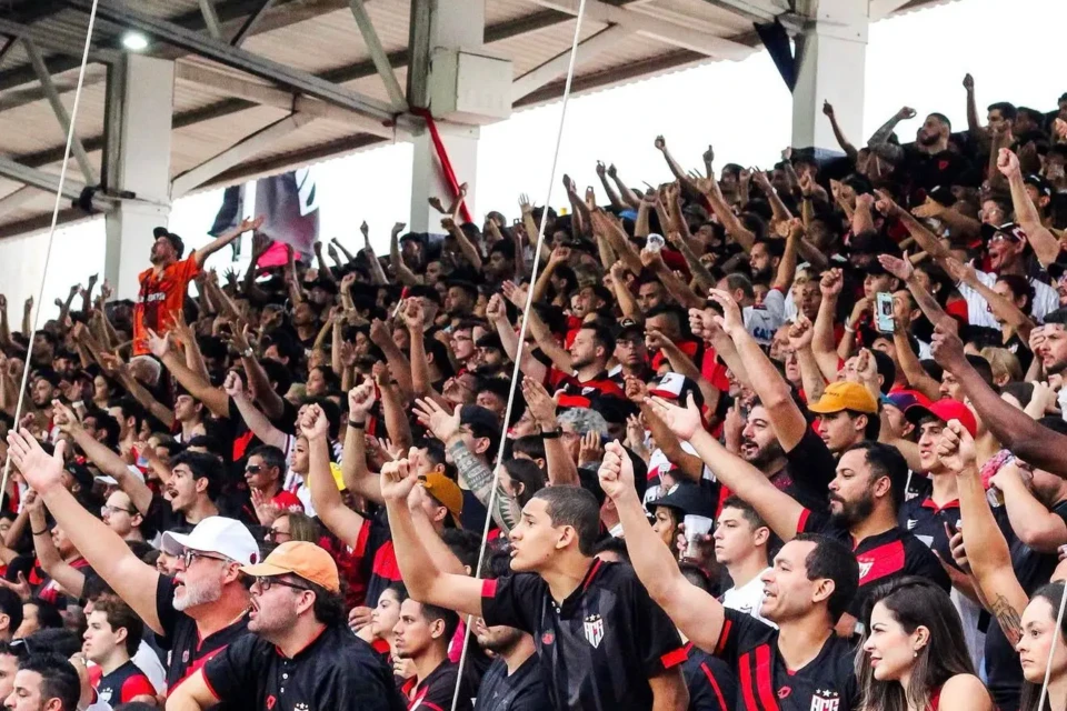 Atlético inicia venda de ingressos para duelo decisivo contra o Athletico