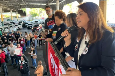Greve da educação não deve chegar ao fim antes de retorno de Mabel, avalia Sintego