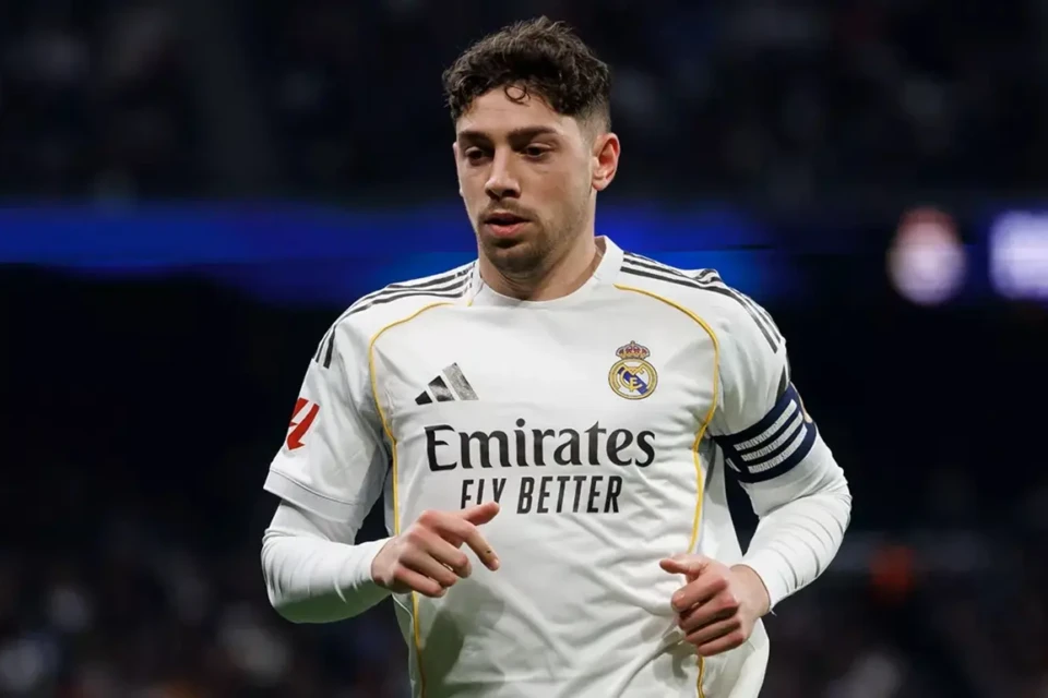 Valverde com a camisa do Real Madrid