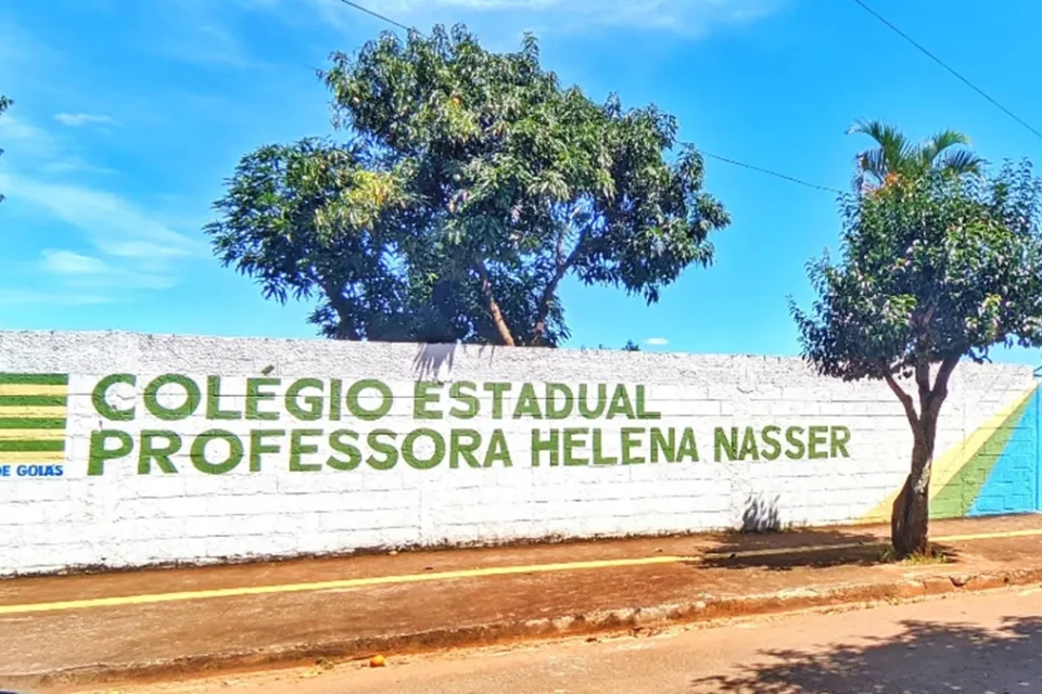 Aluno é apreendido suspeito de ameaçar ex-namorada com faca em colégio de Anápolis