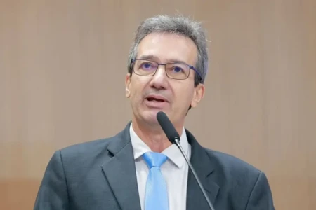 'Vamos encher o TSE de fichas', diz presidente do MDB sobre mutirão de filiações em Goiânia