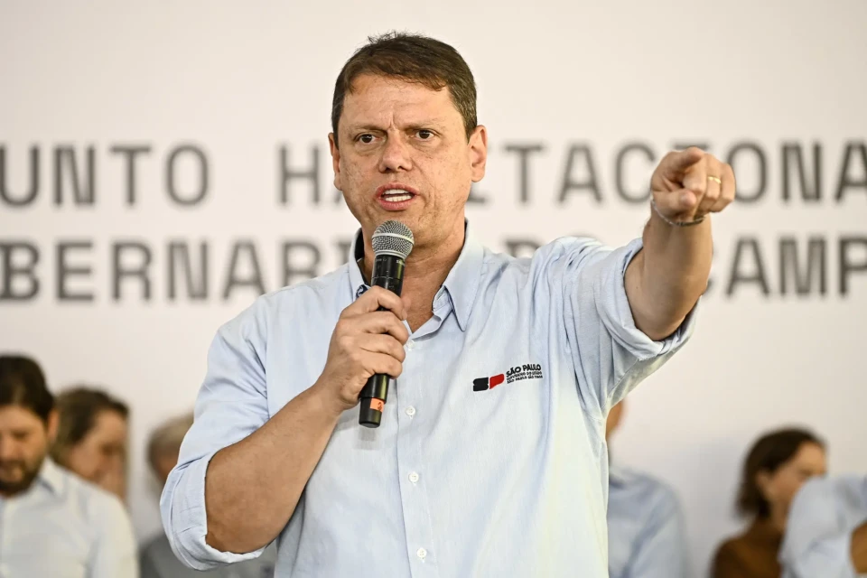 Bolsonaristas veem Tarcísio distante e querem apoio maior a Flávio (Foto: Governo de SP)