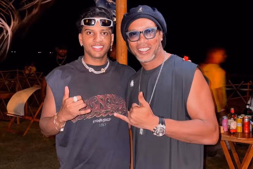 Rodrygo e Ronaldinho Gaúcho