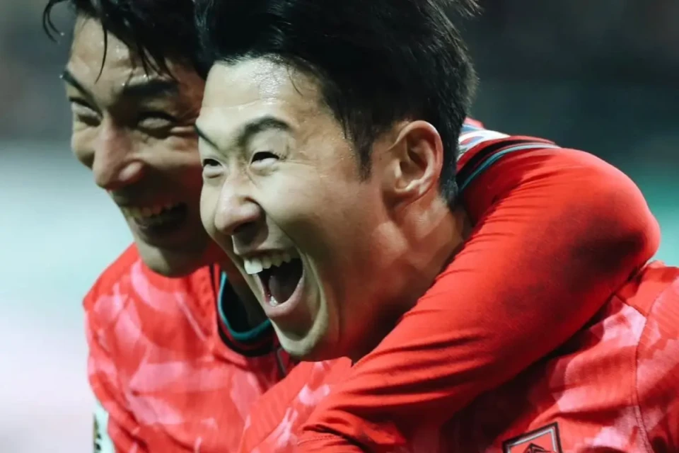 Heung-Min Son (à frente), esperança da Coreia na Copa do Mundo (Foto: Instagram)