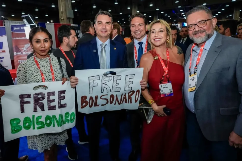 PL convoca reunião com Flávio Bolsonaro e bancadas do Senado e da Câmara após crise com Master 4 1200 800 2026 05 18t153341 826 PL convoca reunião com Flávio Bolsonaro e bancadas do Senado e da Câmara após crise com Master