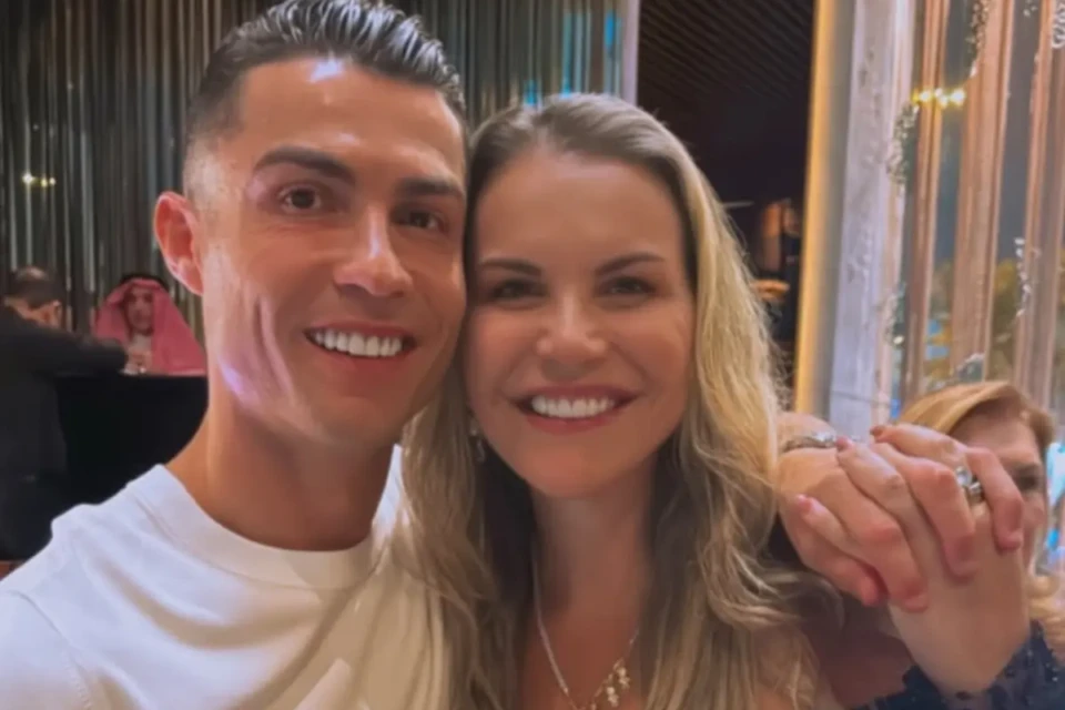 Cristiano Ronaldo ao lado de sua irmã, Kátia Aveiro