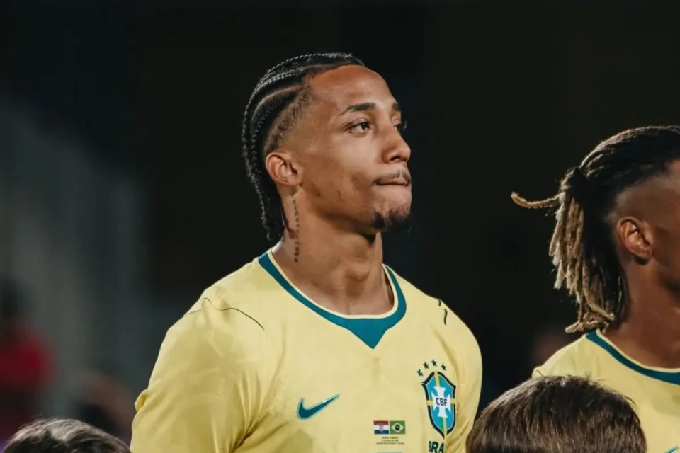 Desvalorizado, João Pedro entra no radar do Barcelona (Foto: Instagram)