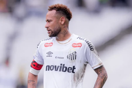 Neymar em partida pelo Santos