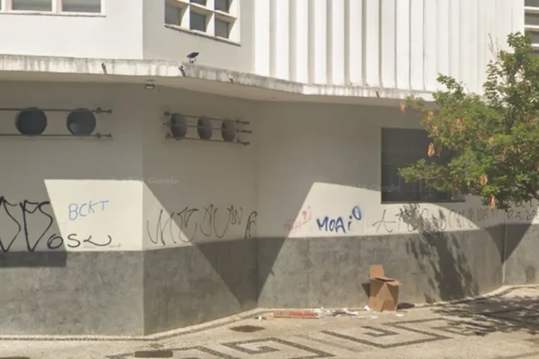 Projetos preveem recompensa quem denunciar descarte irregular de lixo e pichações em Goiânia