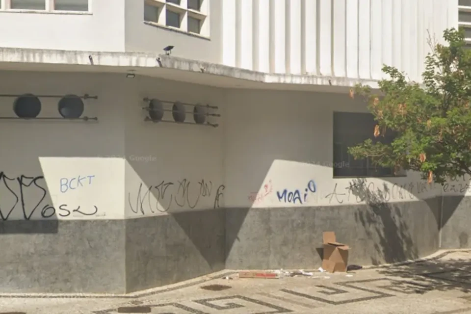 Projetos preveem recompensa quem denunciar descarte irregular de lixo e pichações em Goiânia