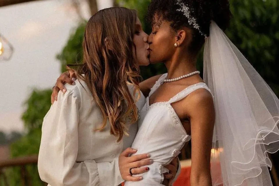 Francília e Luiza deixaram a vida religiosa por questões de saúde mental Ex-freiras que se conheceram em convento se casam: Deus foi cupido