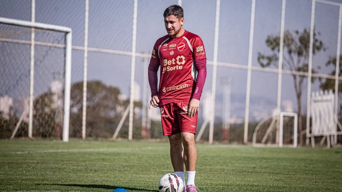 João Vieira em treino pelo Vila Nova