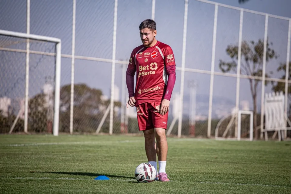 João Vieira em treino pelo Vila Nova