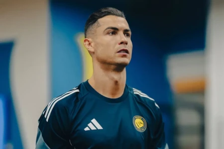 Cristiano Ronaldo com a camisa do Al-Nassr