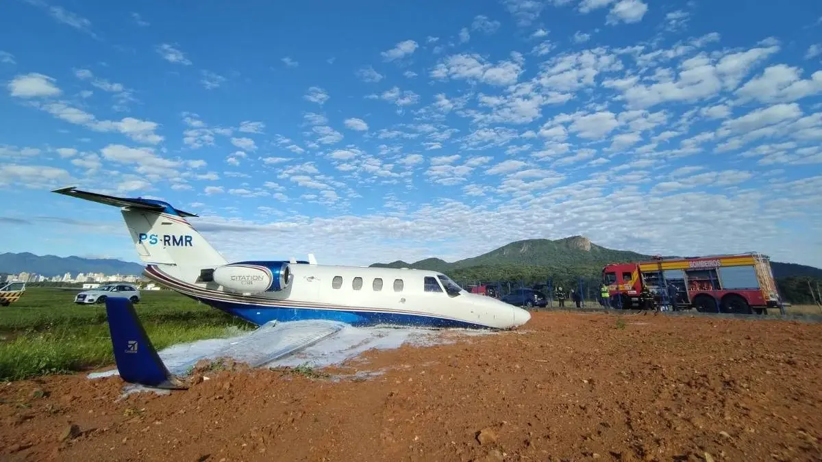 AVIÃO