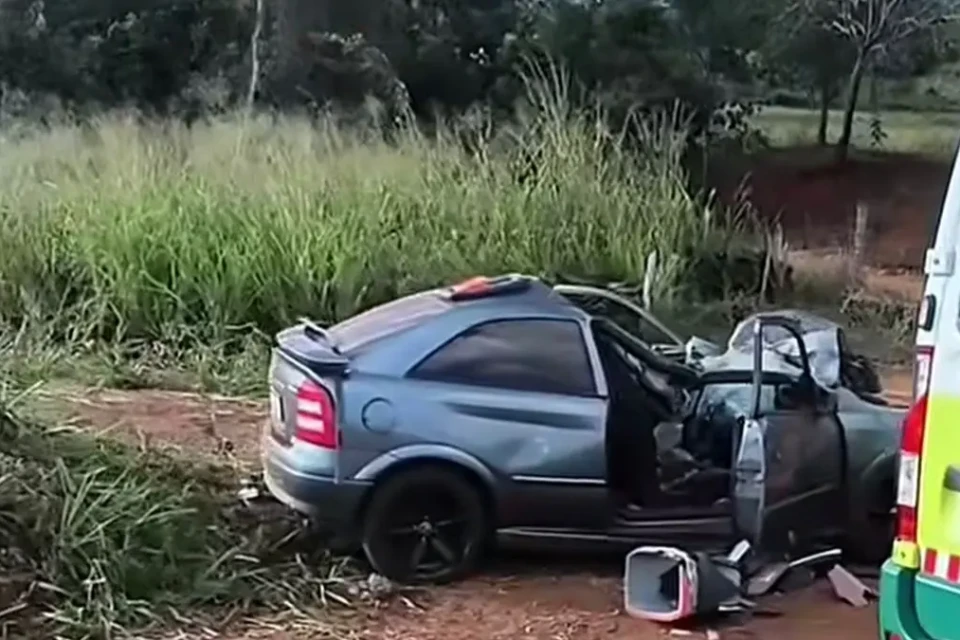 Servidores de concessionária e motorista morrem em acidente na BR 153