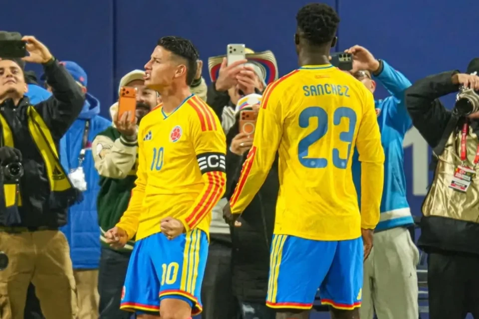 Jamez Rodríguez durante jogo da Colômbia