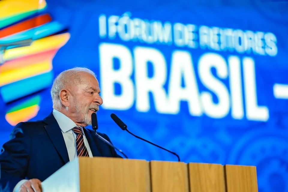 55293272385 95950aeafb k Fim da escala 6×1: empresários procuram Alcolumbre para melar acordo de Lula com Motta