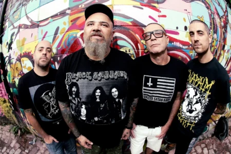 Circuito Underground estreia em Goiânia com show do Ratos de Porão