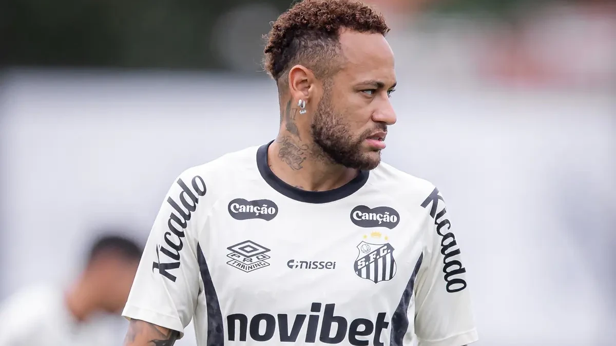 Neymar em treino no Santos