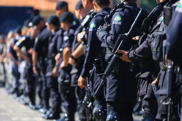 Imagem mostra efetivo da PMGO