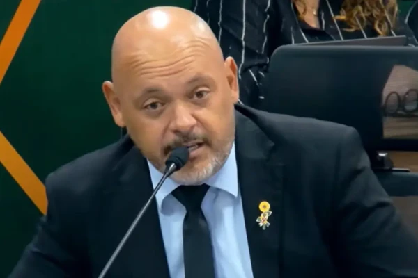 Copa do Mundo: vereador diz que Endrick não tem orgulho de ter sido criado em Valparaíso; 'que fique no banco'