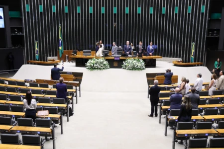 Falta pouco: fim da escala 6x1 deve ser aprovado na Câmara nas próximas horas (Foto: Divulgação)
