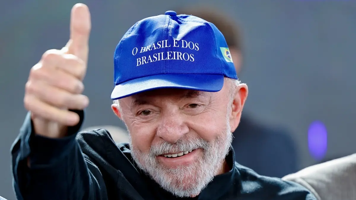 Lula celebra avanço do fim da escala 6x1, e Flávio assina proposta alternativa