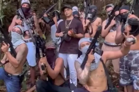 PCC e CV se juntam a Hamas, Al Qaeda e mais de 90 grupos considerados terroristas pelos EUA; veja lista Inclusão de facções brasileiras