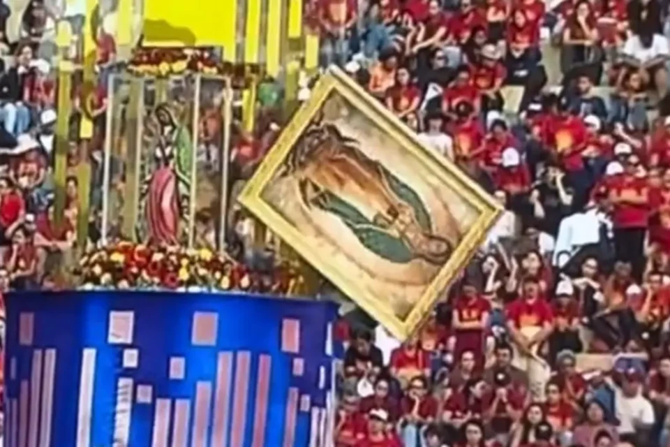 Produtor do Totus Tuus fala de quadro de Nossa Senhora de Guadalupe que caiu Responsável pela cenografia quadro fixado com material resistente